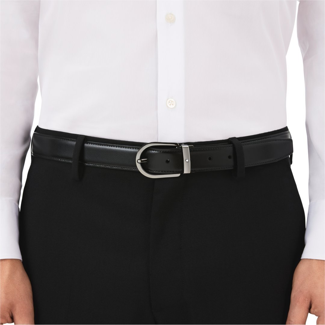 Ceinture réversible à boucle fer à cheval de 30 mm en cuir noir/marron – réf. MB128803 - vue 4 Ceinture réversible à boucle fer à cheval de 30 mm en cuir noir/marron – réf. MB128803 - Montblanc (vue 4)