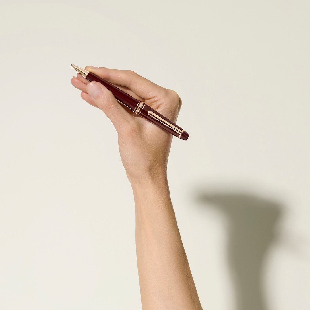 Stylo bille Meisterstück rouge bordeaux Midsize - vue 5 Stylo bille Meisterstück rouge bordeaux Midsize - Montblanc (vue 5)